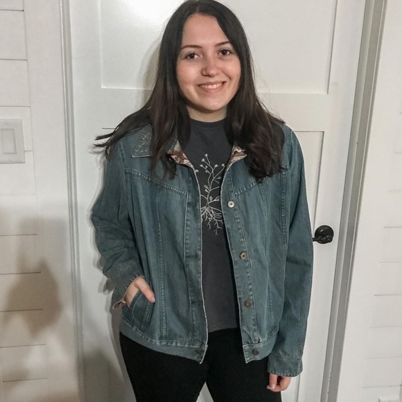 Liz Claiborne jean jacket - Picture 2 of 3